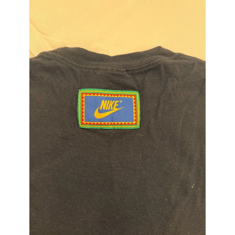Nike mens peace